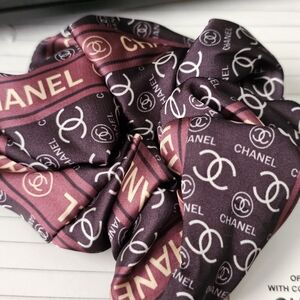 CHANEL Dark Red and White Silk Hair Scrunchie
